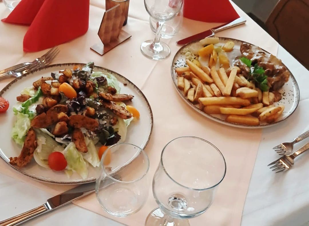 Restaurant dish